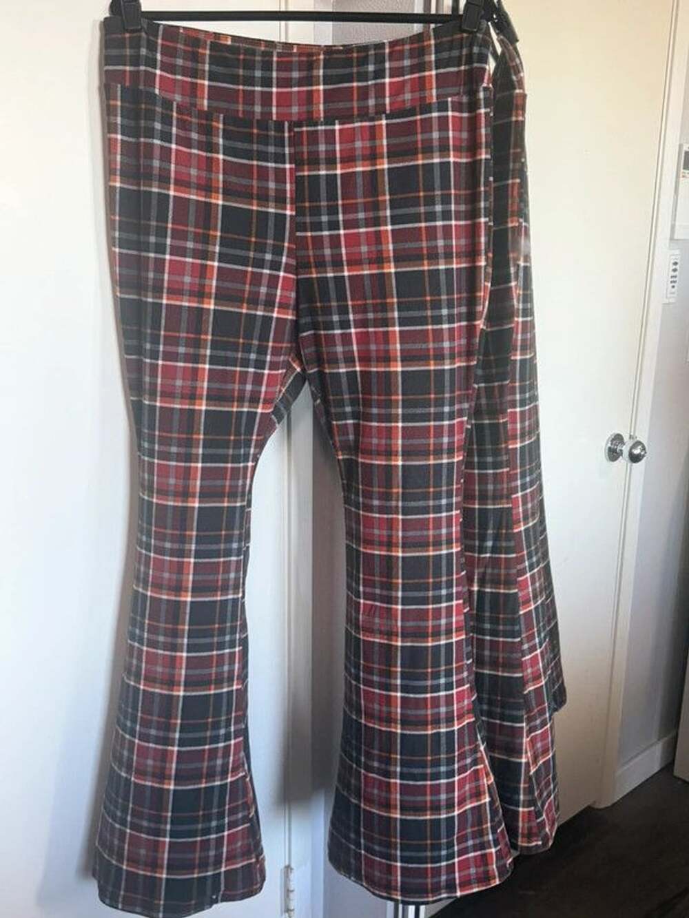 No Boundaries Plaid Pull-On Flare Pants | 3XL | Very Good Condition